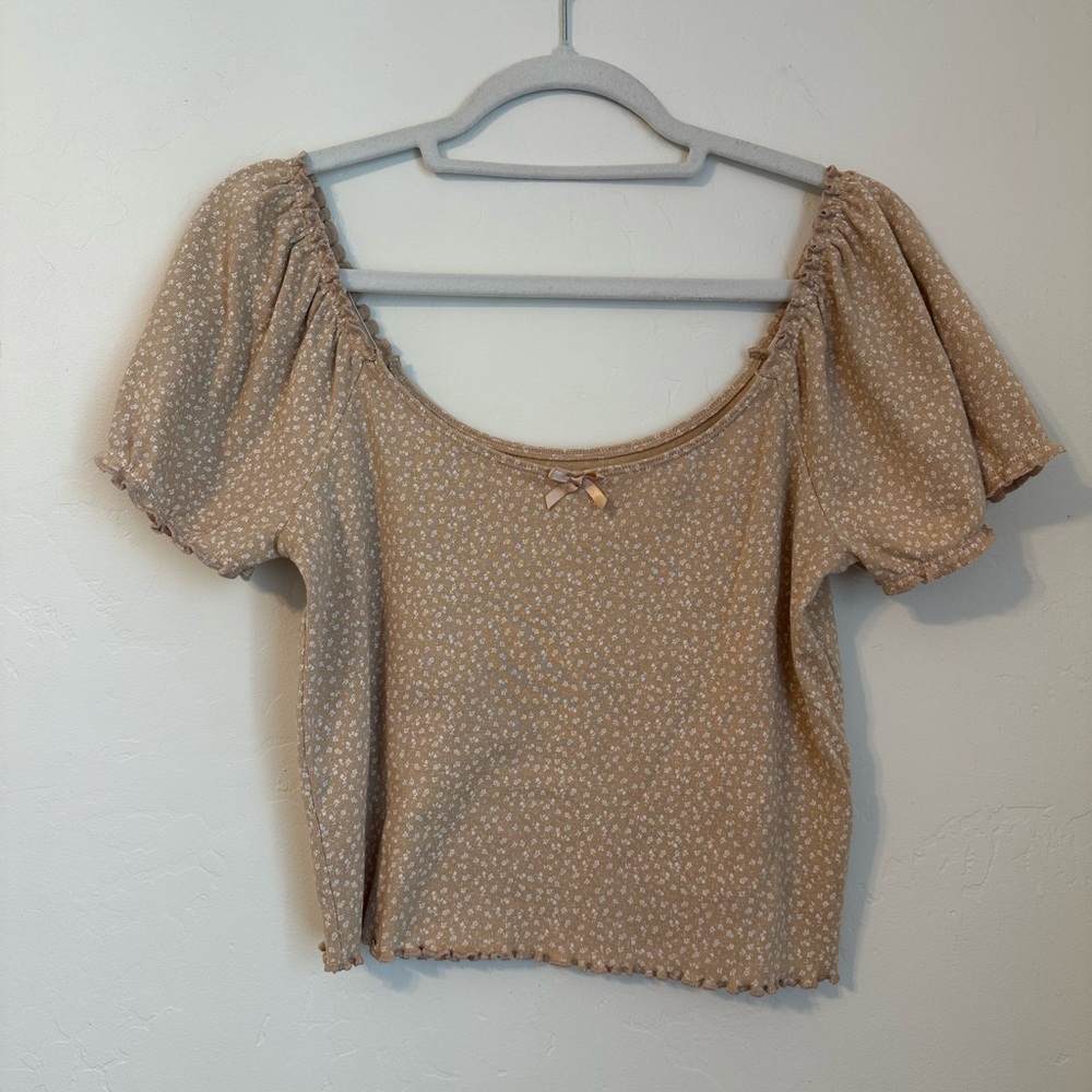 American Eagle Women's Tan Floral Top